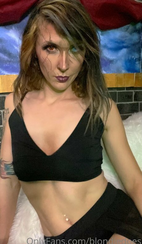 Photo nue de fuite OnlyFans de Blondiedoes