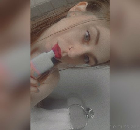 Photo nue de fuite OnlyFans de Littlemisszee
