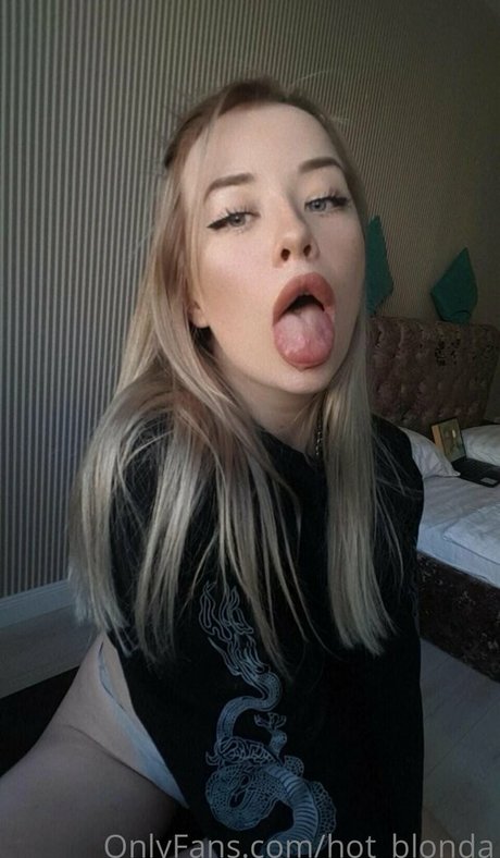 Photo nue de fuite OnlyFans de Hotblonda