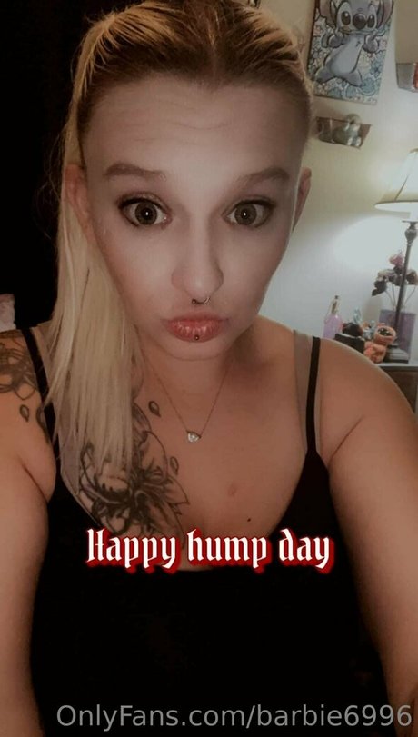 Photo nue de fuite OnlyFans de Barbie6996