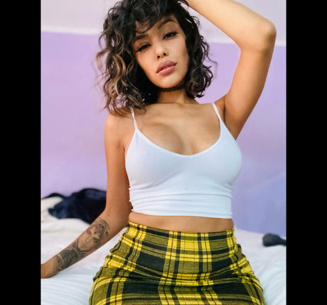 Photo nue de fuite OnlyFans de Ninamorelo