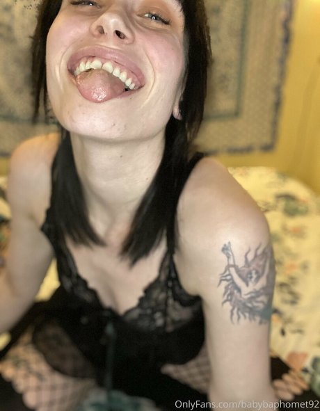 Photo nue de fuite OnlyFans de Babybaphomet92