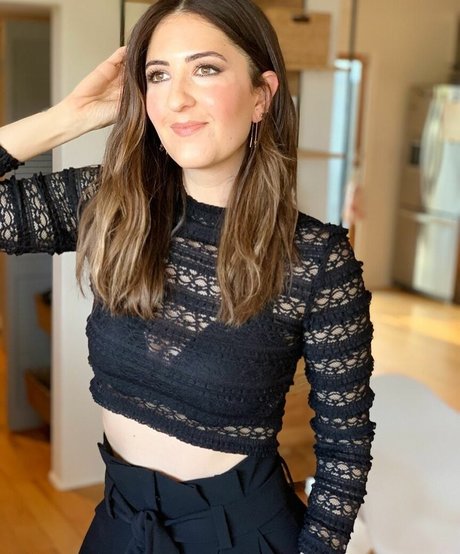 Darcy Carden