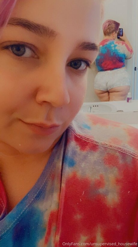 Photo nue de fuite OnlyFans de Unsupervisedhousewife