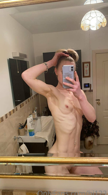 Photo nue de fuite OnlyFans de Hj123