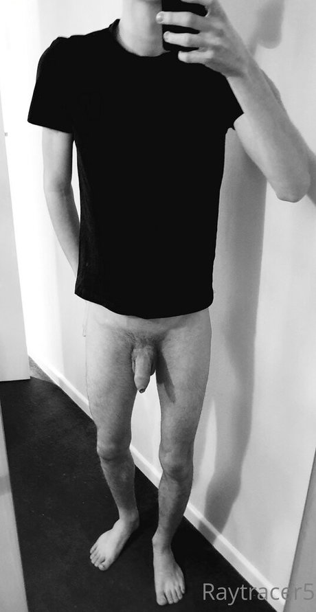 Photo nue de fuite OnlyFans de Raytracer5