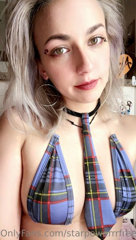 Photo nue de fuite OnlyFans de Starpowerrrfreee