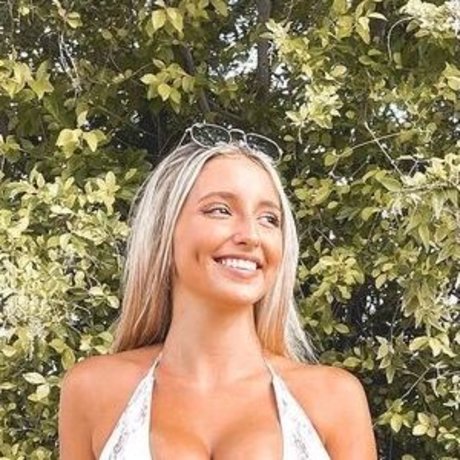 Photo nue de fuite OnlyFans de Bustyana