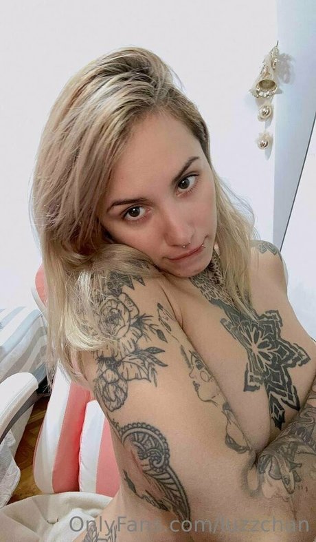 Photo nue de fuite OnlyFans de Luzzchan