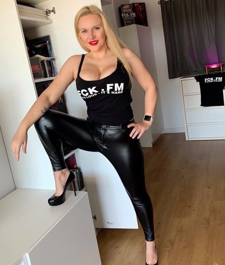 Photo nue de fuite OnlyFans de Dolly Fox