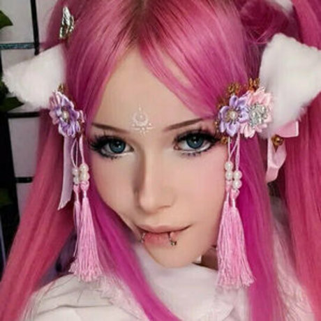 Photo nue de fuite OnlyFans de Lilyangeliccatfree
