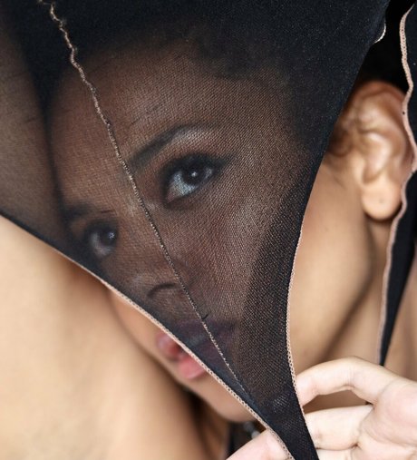 Photo nue de fuite OnlyFans de Djouliet Amara
