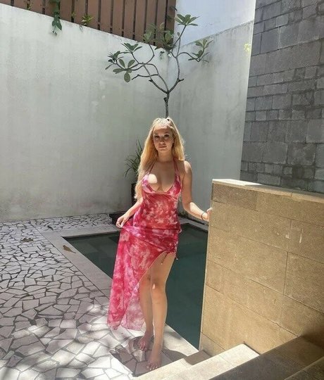 Photo nue de fuite OnlyFans de Willow Jade