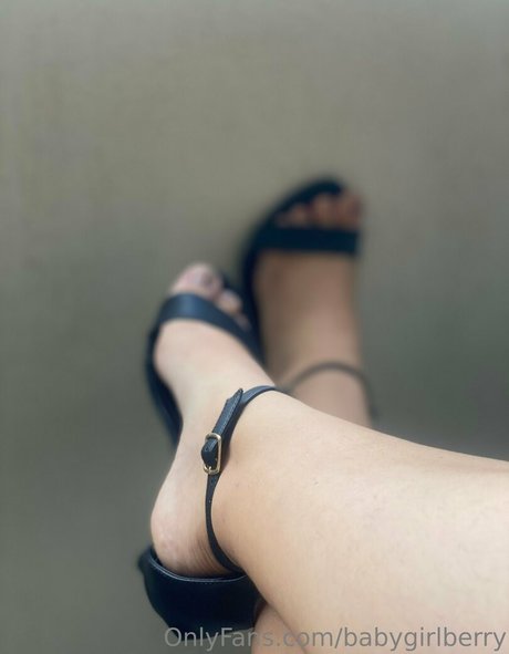 Photo nue de fuite OnlyFans de Babygirlberry