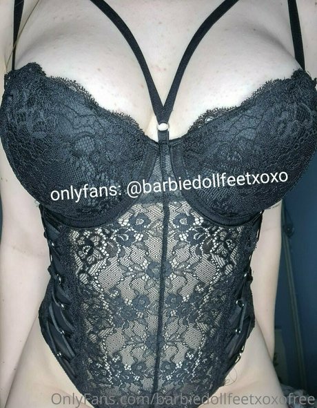 Photo nue de fuite OnlyFans de Barbiedollfeetxoxofree
