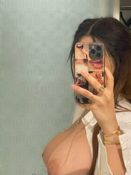Photo nue de fuite OnlyFans de Shiraziyababy