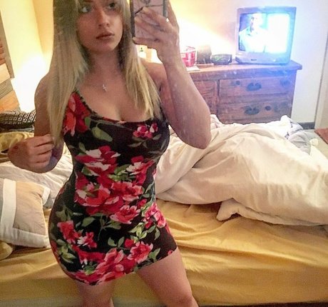 Photo nue de fuite OnlyFans de Ali Cortese