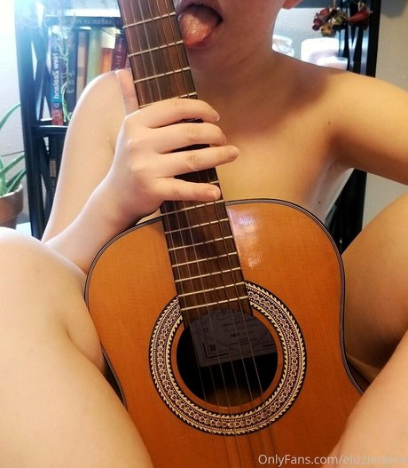 Elizzieclaire