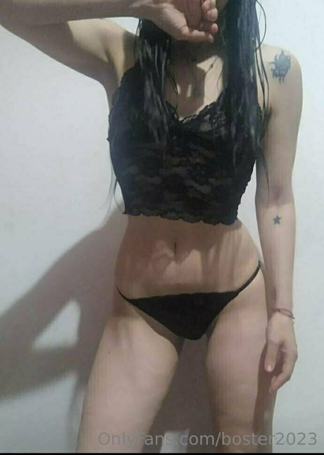 Photo nue de fuite OnlyFans de Boster2023