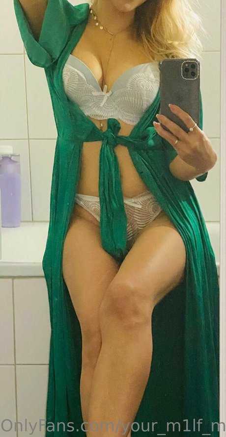 Photo nue de fuite OnlyFans de Yourm1lfmama