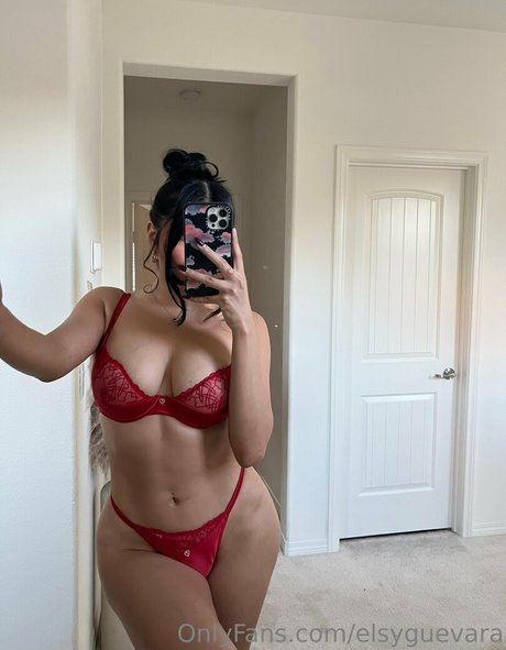 Photo nue de fuite OnlyFans de Elsyguevara