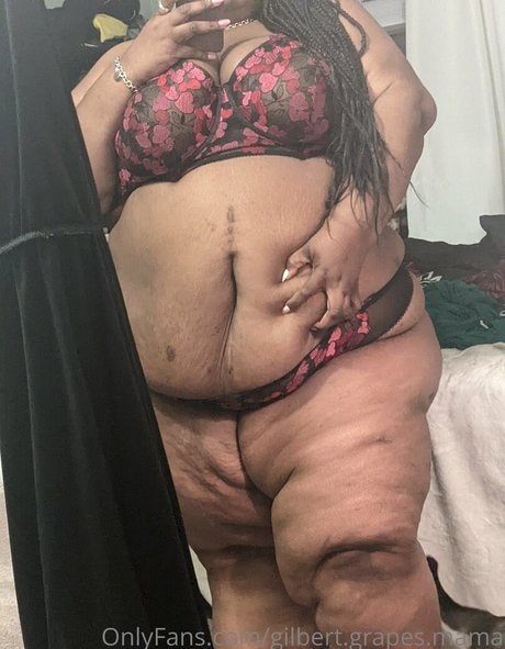 Photo nue de fuite OnlyFans de Gilbertgrapesmama