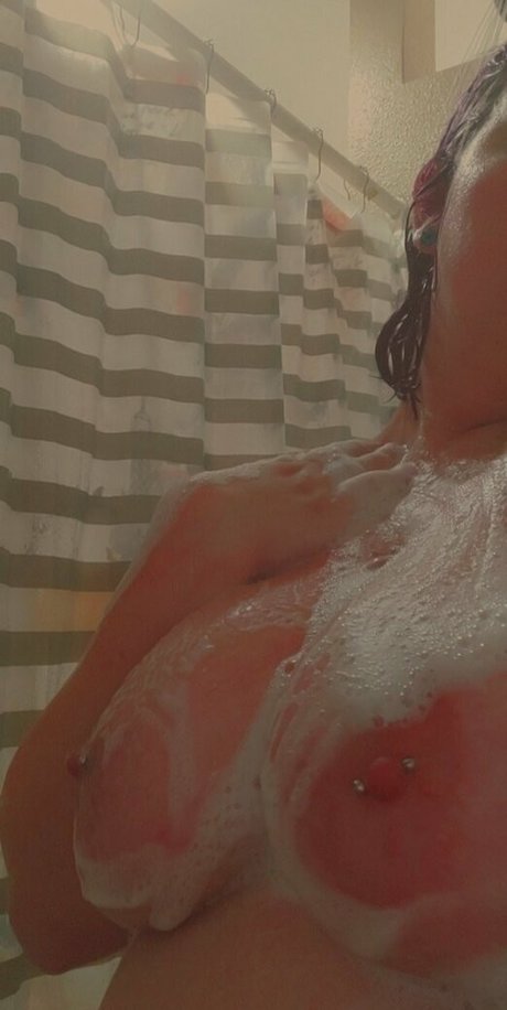 Photo nue de fuite OnlyFans de Pixieprincess1994