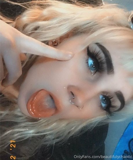 Photo nue de fuite OnlyFans de Beautifulychaotic