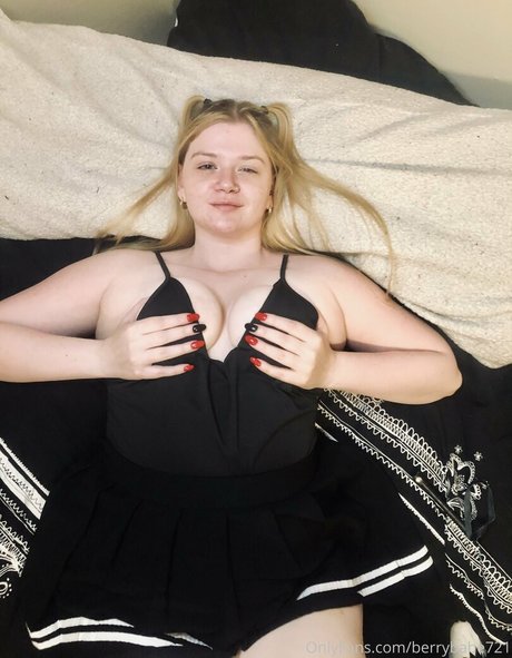 Photo nue de fuite OnlyFans de Berrybabe721