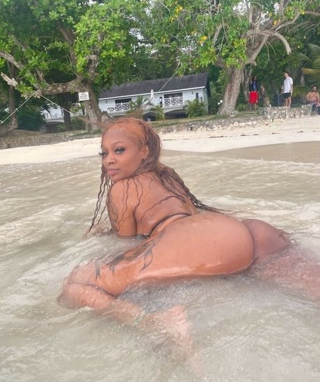 Photo nue de fuite OnlyFans de Sharondaduhdon