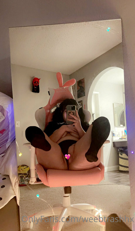 Photo nue de fuite OnlyFans de Weebtrashhx