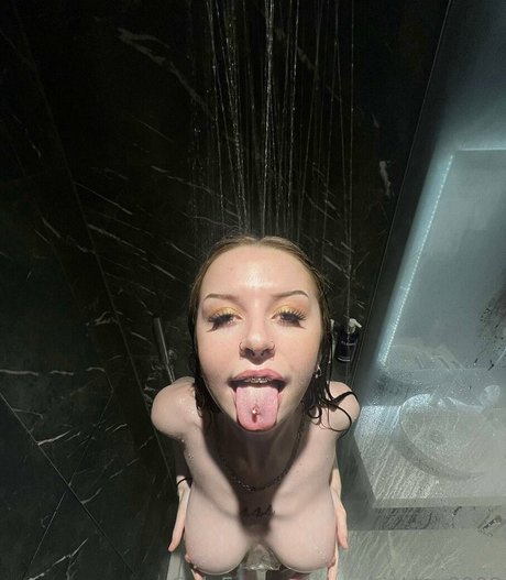 Photo nue de fuite OnlyFans de Sophieking8008