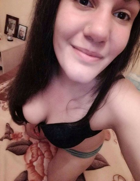 Photo nue de fuite OnlyFans de Sisak