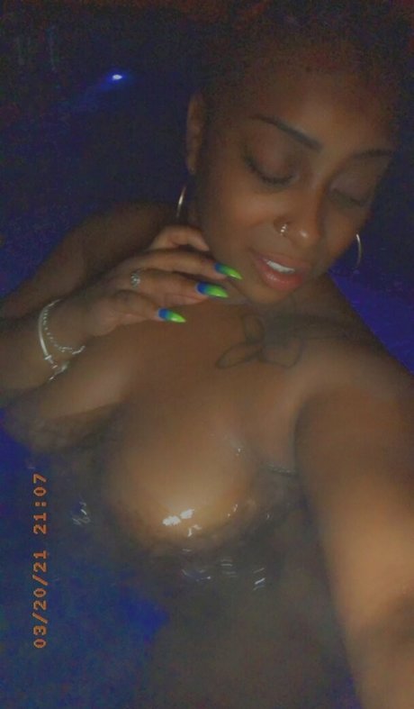 Mzstrawberryhenny