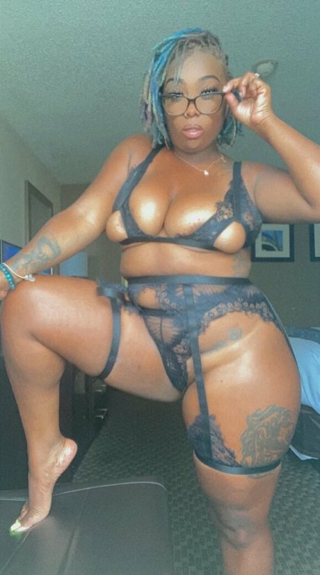 Photo nue de fuite OnlyFans de Mzstrawberryhenny