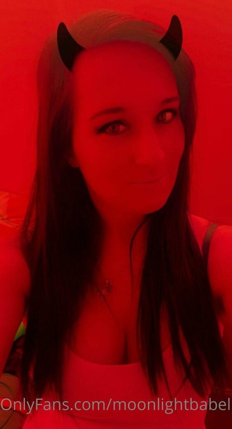 Photo nue de fuite OnlyFans de Moonlightbabeluv