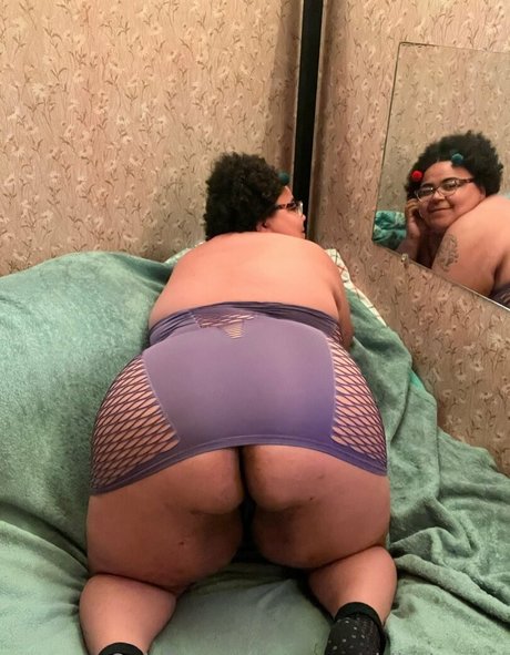 Photo nue de fuite OnlyFans de Mermaidinthemtn