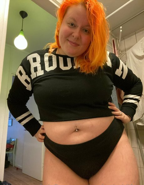 Photo nue de fuite OnlyFans de Heyhotheidifree
