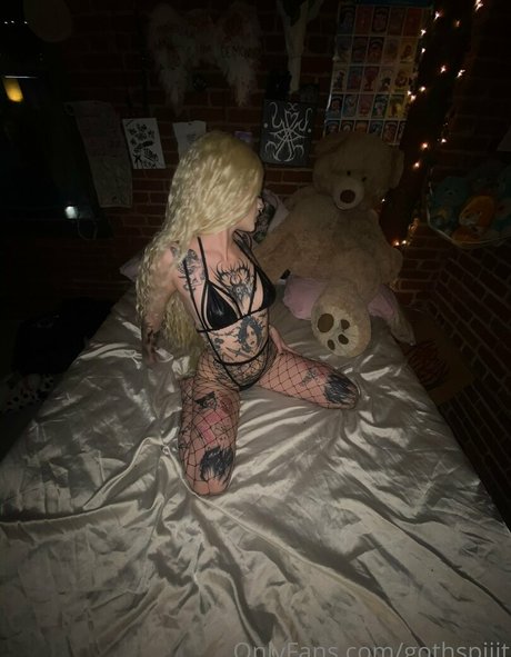 Photo nue de fuite OnlyFans de Gothspiiit