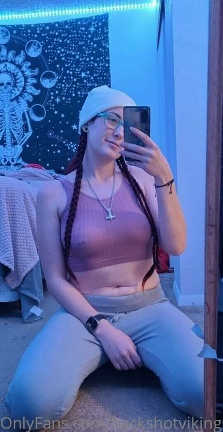 Photo nue de fuite OnlyFans de Backshotvikings