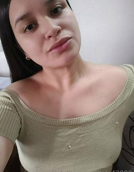 Photo nue de fuite OnlyFans de Lola42000