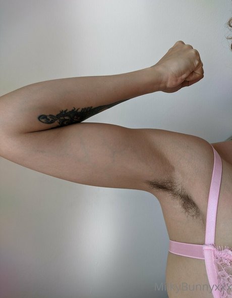 Photo nue de fuite OnlyFans de Hairyangela