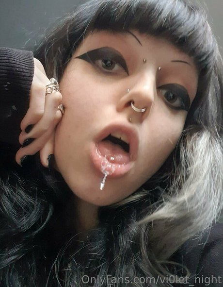 Photo nue de fuite OnlyFans de Vi0letnight