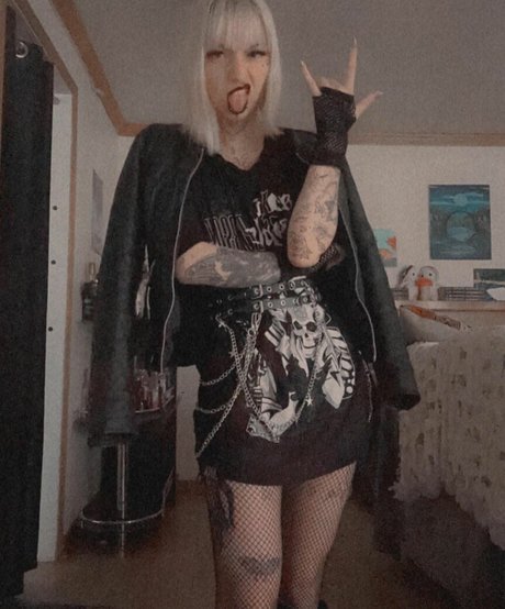 Photo nue de fuite OnlyFans de Violetscabaret
