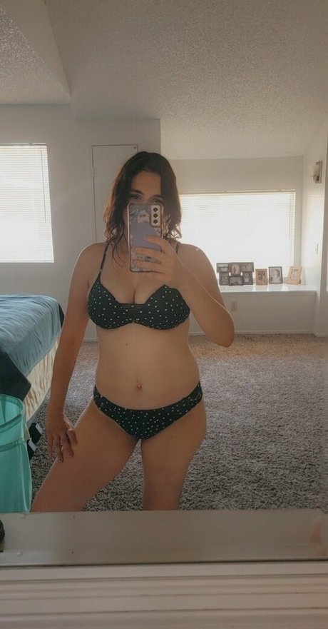 Brunette_beauty86