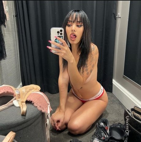 Photo nue de fuite OnlyFans de Akasha Collins