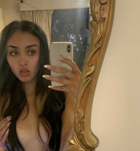 Photo nue de fuite OnlyFans de Akasha Collins