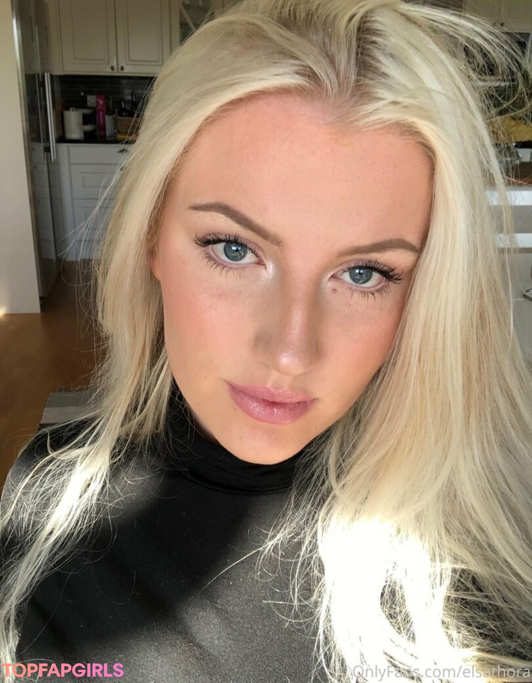 Photo nue de fuite OnlyFans de Elsathora #1131