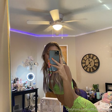 Photo nue de fuite OnlyFans de Offbrandbrabie