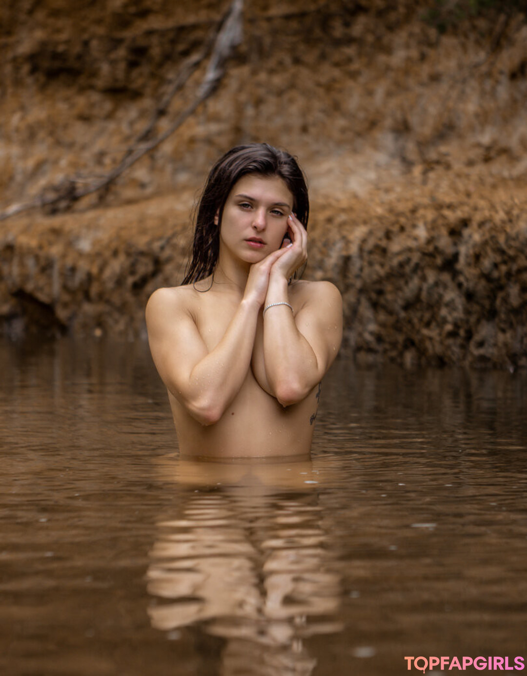 Photo nue de fuite OnlyFans de Leah Gotti #1972